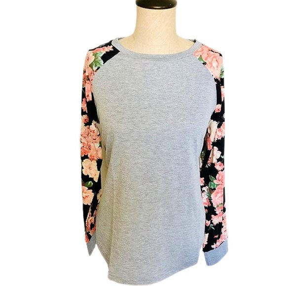 SHEIN Tops - Shein Flower Raglan Sleeve Top